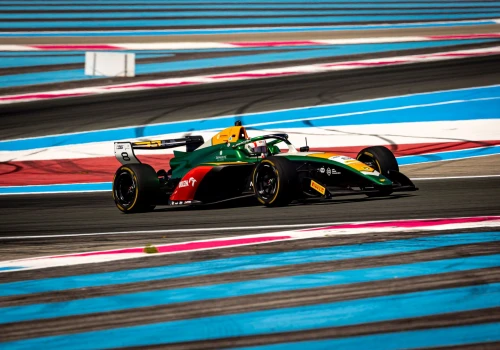 Przyrowski z podwójnymi punktami na francuskim Paul Ricard