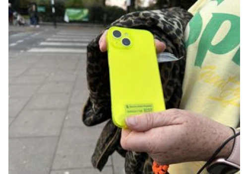 Kradzież telefonu to początek. Wraca oszustwo z SMS-em
