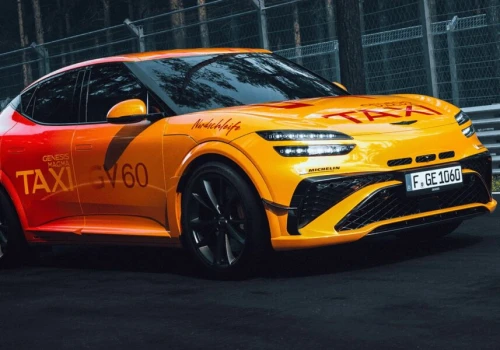 Genesis GV60 Magma dołącza do floty Track Taxi Nordschleife