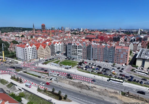 Jak naprawdę wygląda nowoczesny Gdańsk? Gdański przepis na betonowy historyzm