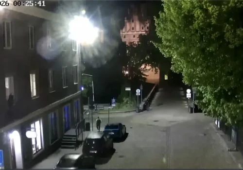 Olsztyńska policja szuka sprawcy uszkodzenia BMW. Opublikowano wizerunek podejrzewanego