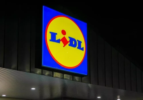 Lidl buduje całodobowy sklep na Pol’and’Rock. Pracownicy pokonają tysiące km