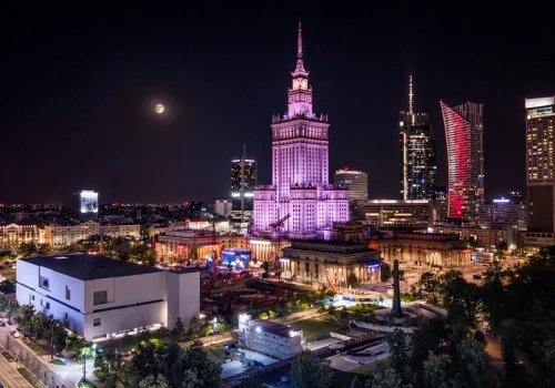 Warszawa. Są oferty na projekt zmian wokół Pałacu Kultury