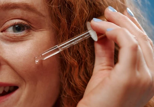 Kosztuje 18 zł i robi baby face. To serum bosko ujędrnia! Pachnie wiśniami