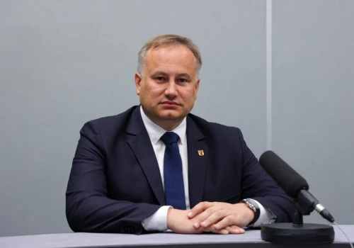 Limity zarobków lekarzy korzystne dla pacjentów? Gościem RŁ Piotr Wojtysiak z PSL