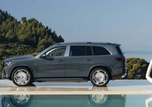 Mercedes-Maybach GLS 680 po dużej modernizacji. Ma 612 KM i więcej ekranów