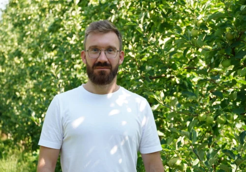 Problem wybarwienia jabłek staje się coraz większym wyzwaniem. Czy biostymulatory mogą pomóc?