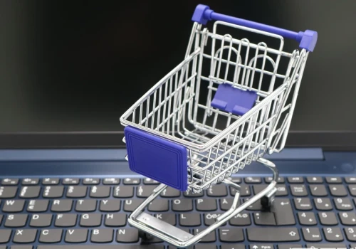 Sklep rolniczy online – jak bezpiecznie i szybko zamawiać środki do produkcji rolnej?