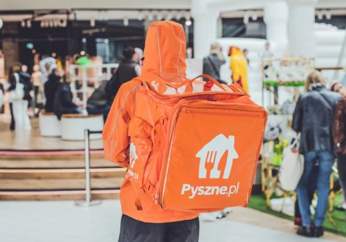 Masowe zwolnienia w Pyszne.pl? PIP i ZUS rozpoczynają kontrole