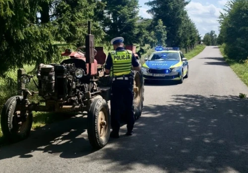 Alkomat nie miał już skali. Traktorzysta uciekał przed radiowozem