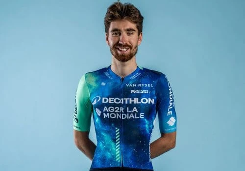 Media: Aurelien Paret-Peintre na dłużej w Decathlon CMA CGM Team