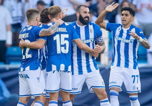 Lech Poznań - Aarhus: Kiedy jest rewanż? O której godzinie Liga Mistrzów?