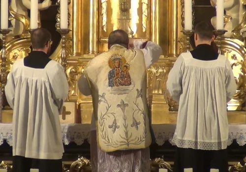 Biskup zabrał głos w sprawie schizmy: Korzystanie z posługi kapłanów Bractwa jest grzechem