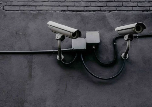 Czy można nagrywać sąsiada? Monitoring posesji a RODO