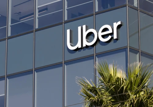 Uber jak bilet z automatu. Na Lotnisku Chopina rusza innowacyjny system dla podróżnych