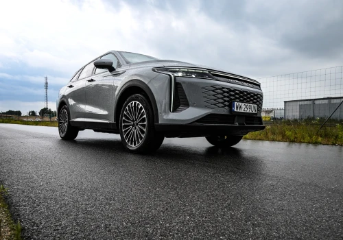Test: Omoda 9 Super Hybrid – flagowiec z daleka