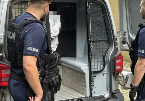 Jednego dnia zatrzymali 17 osób poszukiwanych. Skuteczna akcja jeleniogórskich policjantów