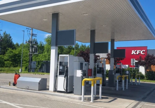 Drogie paliwo? Posłanka Lewicy radzi jazdę autobusem