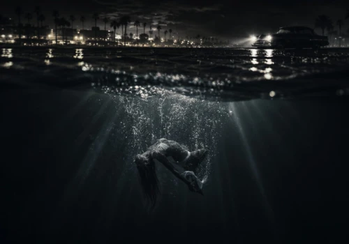 UNDER THE SILVER LAKE: kompletnie urwane z łańcucha połączenie THRILLERA i czarnego KRYMINAŁU
