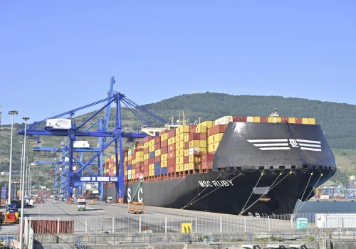 Port w Bilbao przyjął największy kontenerowiec w swojej historii