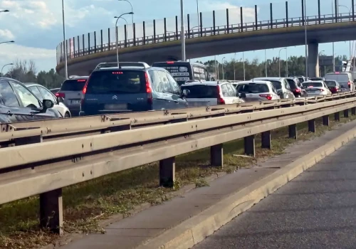 Gigantyczny korek na Moście Siekierkowskim sięga aż do Gocławia. Tak będzie aż do 28 lipca