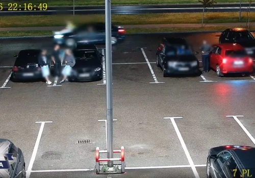 Sukces policjantów na parkingu w Działdowie. 18-latek i 20-latka z wysokimi mandatami