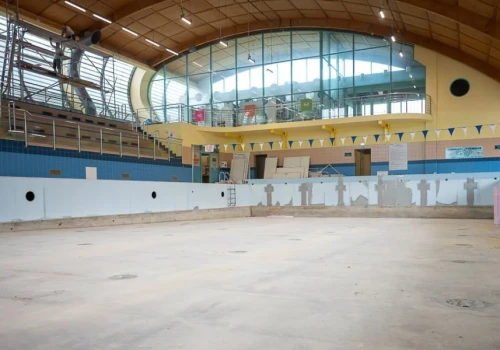 Kryta pływalnia w Jaśle przechodzi wielką modernizację. Prace potrwają do września