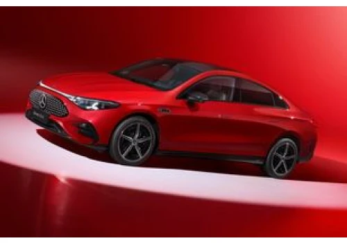Mercedes zrobił wersję specjalnie dla Chin. Nikt jej nie kupuje