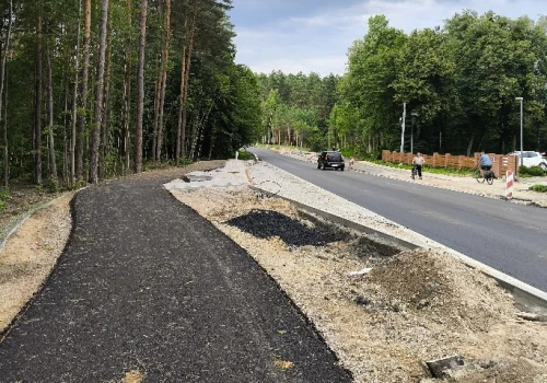 Trwają roboty za południową obwodnicą Olsztyna. Będzie 20 km drogi rowerowej przez lasy