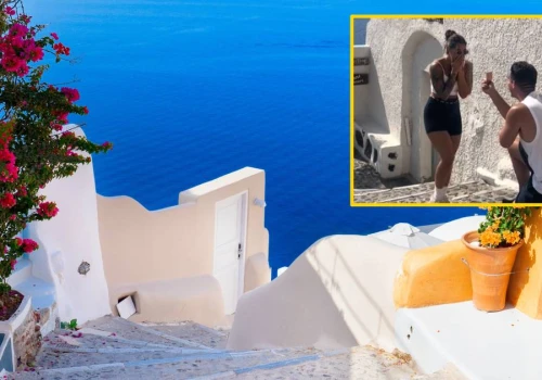 Zaręczyny na Santorini zamieniły się w wiral. Zabawna wpadka hitem sieci