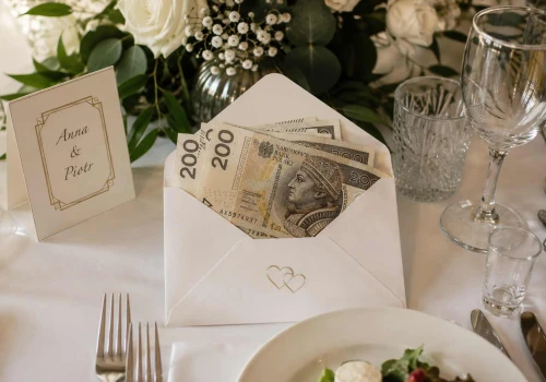 Ile w kopercie dla pary młodej w 2026 roku? Stawki poszły do góry!