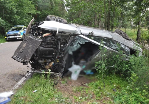 Tragiczny wypadek w Łomazach. Nie żyje 31-letnia kierująca Audi