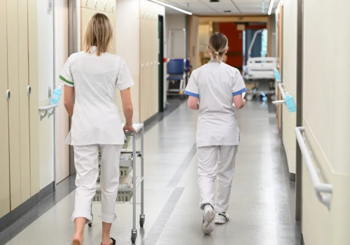 Stawki w umowach szpitali z lekarzami będą jawne. Projekt już konsultacjach