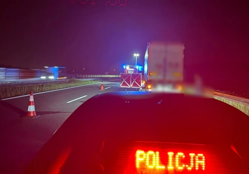 Kierowca ciężarówki zginął na pasie awaryjnym – sprawca poszukiwany od tygodnia