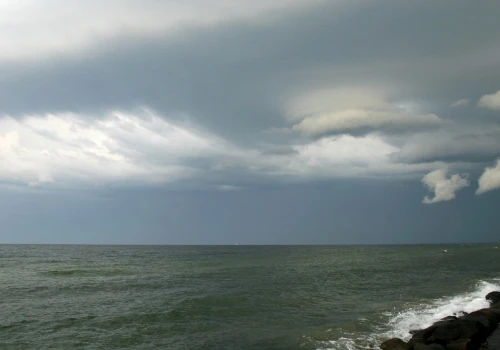 Groźne sceny na plaży w Dziwnowie. Siedem osób topiło się w Bałtyku. Były wśród nich dzieci