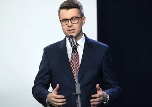 “Intryganci” chcą wyrzucić Morawieckiego z PiS. Müller podał nazwiska