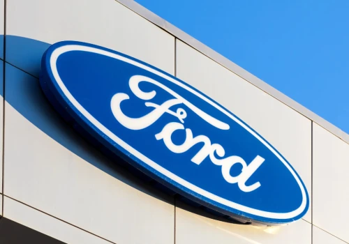 Ford wpuszcza Chińczyków do swojej fabryki w Europie. W USA by nie mógł