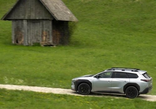 Toyota zmienia strategię. Modele zostaną na rynku nawet 9 lat, ale mają się wolniej starzeć