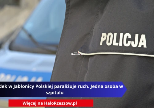 Wypadek w Jabłonicy Polskiej paraliżuje ruch. Jedna osoba w szpitalu