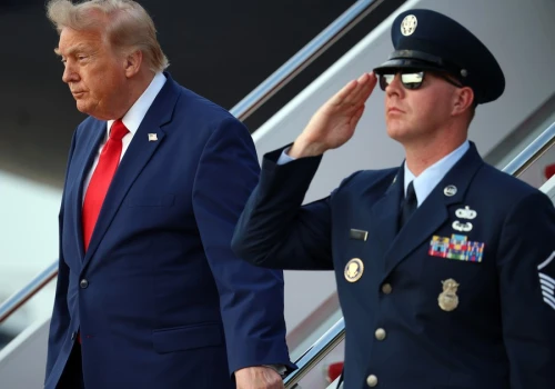 Donald Trump grozi Hutim po atakach na saudyjskie tankowce. 