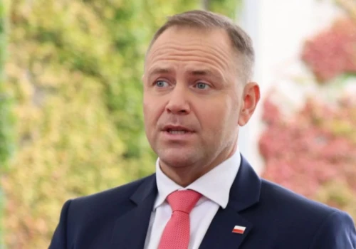 Nawrocki z referendum nie odpuszcza. Zmienił pytanie, ale i to może nie pomóc