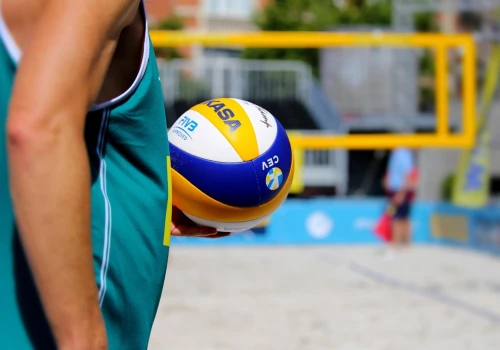 Najlepsi młodzi siatkarze plażowi zagrają w Krakowie. Finał mistrzostw Polski już w ten weekend