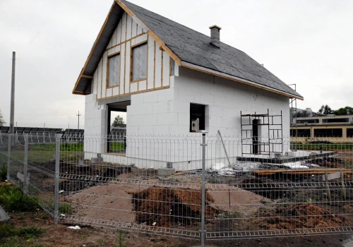 Murarz z 20-letnim doświadczeniem zdradza, co psuje domy. 