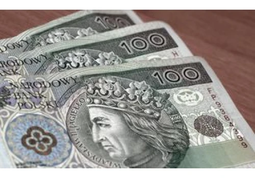ZUS wypłaca 300 zł. Cztery sposoby, by złożyć wniosek