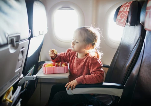 Dramatyczna higiena w samolotach: stewardessy nie myją rąk, matki przewijają dzieci na siedzeniach