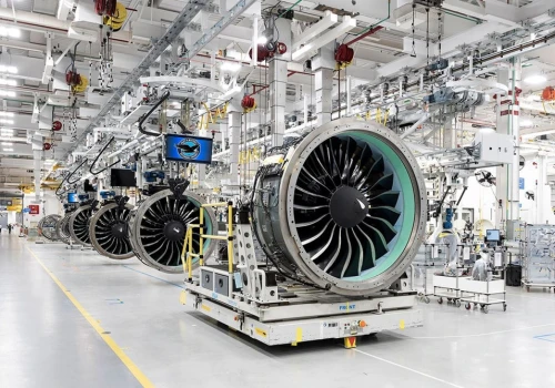 Ponad 900 silników zamówionych w Farnborough. Pratt & Whitney wygrywa, a IndiGo szykuje rekord dla CFM