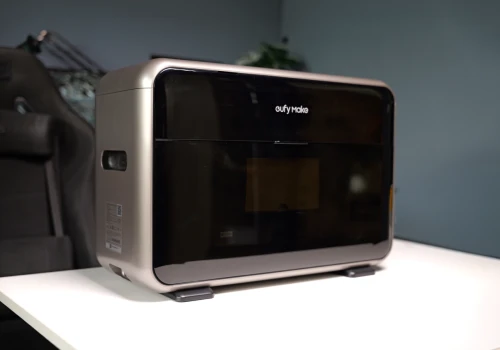 Recenzja eufyMake E1. Drukarka UV, która pobudzi kreatywność