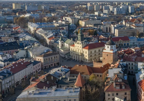 50,1 mln zł na działania związane z kryzysem uchodźczym. Radny pyta o efekty i kontrole