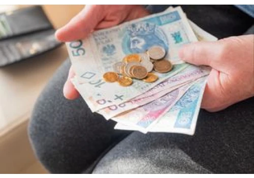 Złe wieści dla emerytów. Tyle mogą wynieść podwyżki w 2027 r.