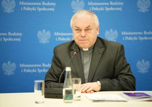 „Jeśli Pan Bóg pomoże”. Kościół też stawia na fotowoltaikę i pompy ciepła